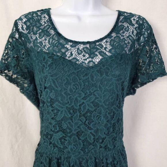 Maurices Women’s Dark Teal Lace Overlay Short Sleeve Dress Size XL - Picture 2 of 8